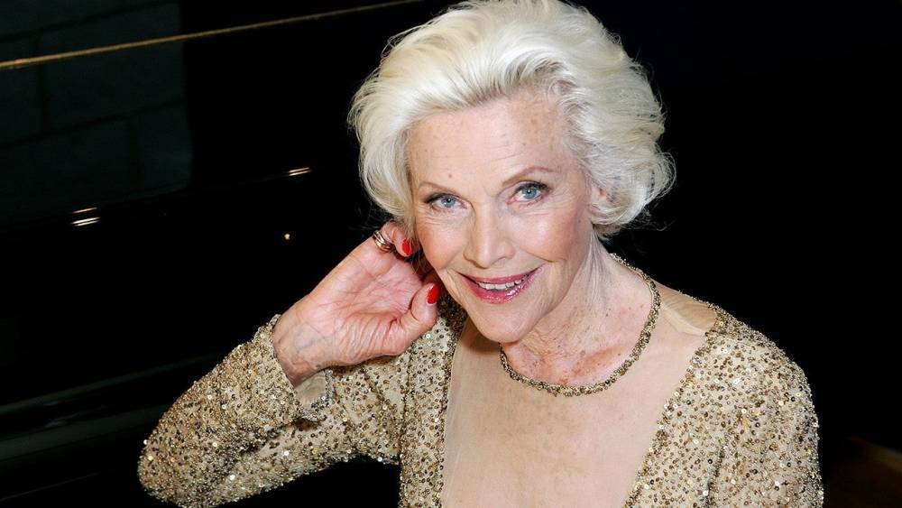 James Bond - Honor Blackman - Honor Blackman, Actress and James Bond's Pussy Galore, Dead at 94 - etonline.com - county Sussex - city Lewes, county Sussex
