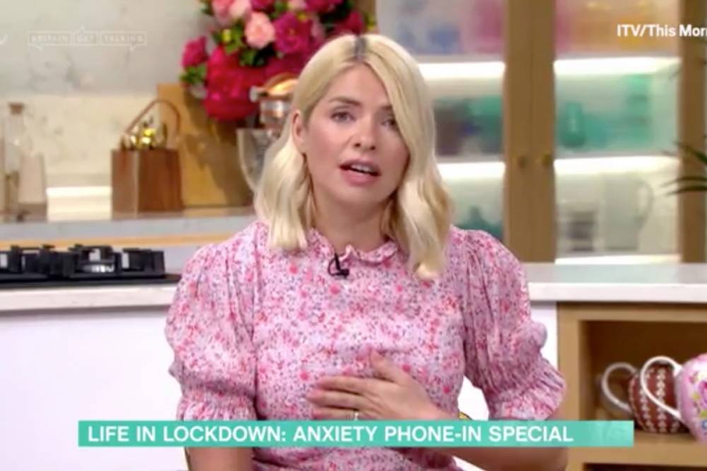 Holly Willoughby - Phillip Schofield - Emma Kenny - Holly Willoughby tears up as This Morning caller asks for advice after suffering a miscarriage during lockdown - thesun.co.uk