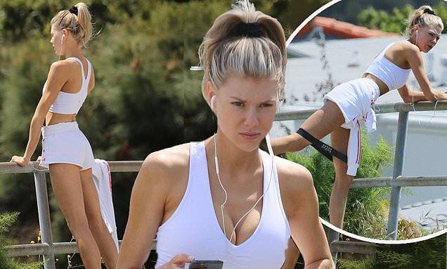 Charlotte McKinney works out in public as she walks with a strap around her legs - dailymail.co.uk - Los Angeles - Charlotte - city Charlotte - city Mckinney