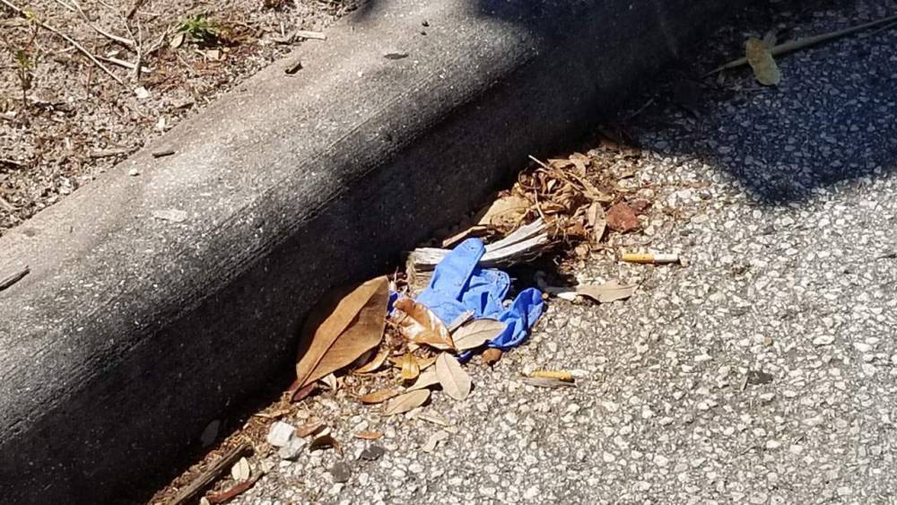 Derrick Henry - Daytona Beach mayor asks people to stop leaving gloves in streets and parking lots - clickorlando.com
