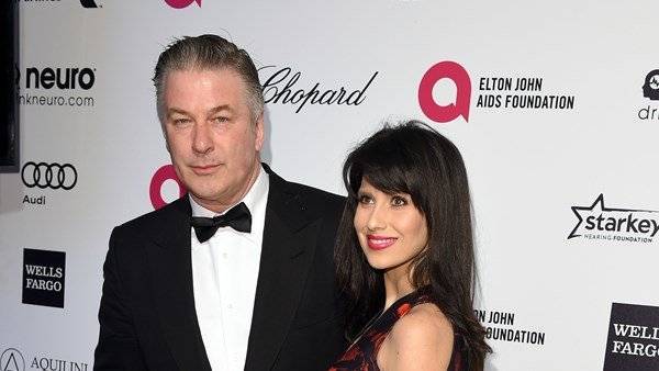Alec Baldwin’s wife pregnant five months after announcing miscarriage - breakingnews.ie