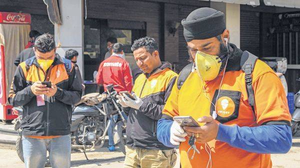 Zomato, Swiggy delivery boys fail to meet targets due to lockdown - livemint.com - city New Delhi - city Delhi