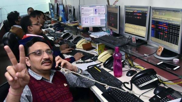 2,476 points: Sensex posts its biggest one-day gain in over 10 years - livemint.com - Usa - India