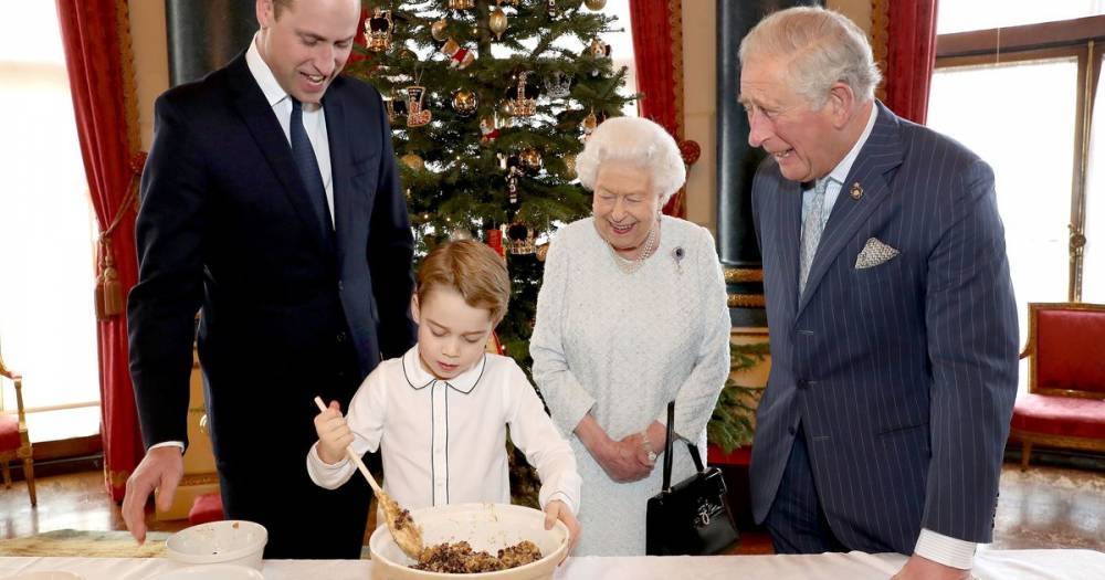 Windsor Castle - Kate Middleton - prince Charles - prince Louis - Prince George and Princess Charlotte 'chatting to Queen on phone and sending videos' - dailystar.co.uk - Charlotte - county Prince George - county Norfolk - city Charlotte - county Prince William
