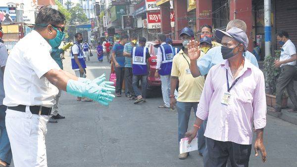 Amid low numbers, Kolkata takes virus scare in its stride - livemint.com - city London - city Kolkata