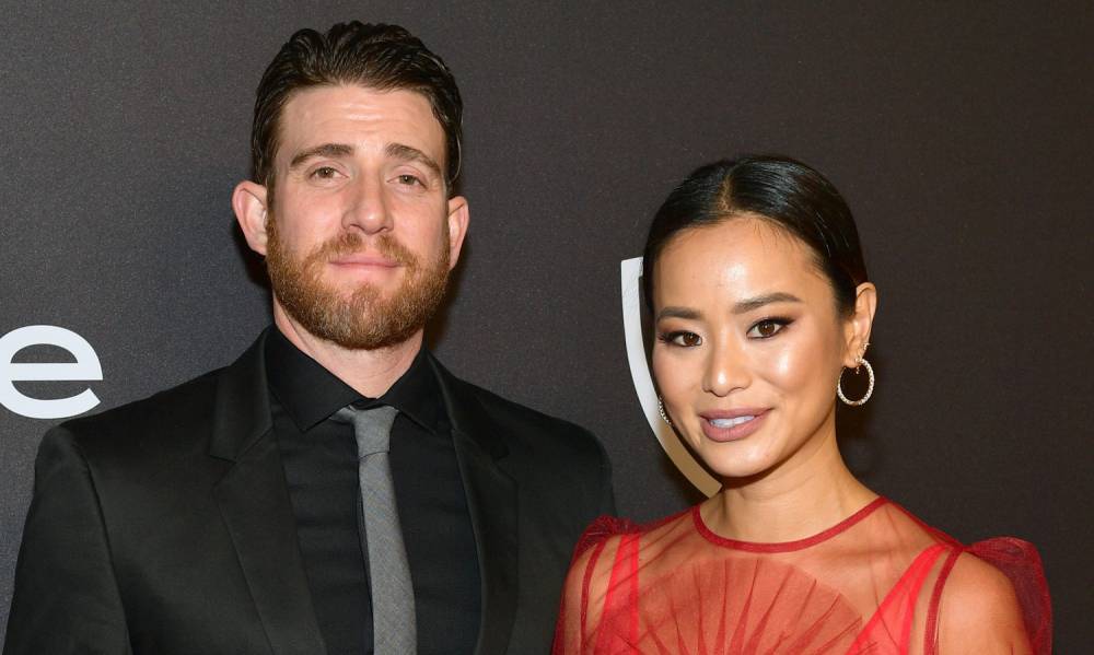 Jamie Chung & Bryan Greenberg Are Keeping a Brooklyn Hospital Stocked with Sanitizer During the Pandemic - justjared.com - state New York - city Sanitizer