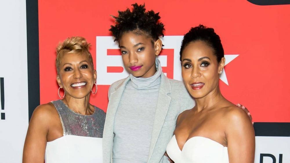 Willow Smith - Adrienne Banfield - Jada Pinkett - Kevin Frazier - Red Table Talk - Jada Pinkett Smith Reacts to Mom Adrienne’s Multiple Overdoses (EXCLUSIVE) - etonline.com