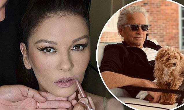 Michael Douglas - Catherine Zeta-Jones posts pic of Michael Douglas and their dog: 'I could hang with these 2 forever' - dailymail.co.uk - city Chicago - county Taylor