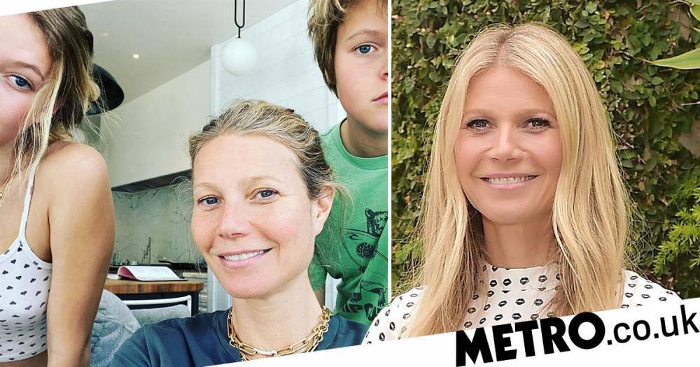 Chris Martin - Gwyneth Paltrow - Gwyneth Paltrow jokes kids Apple and Moses are her ‘moral support’ while working from home in rare family snap - metro.co.uk - Usa