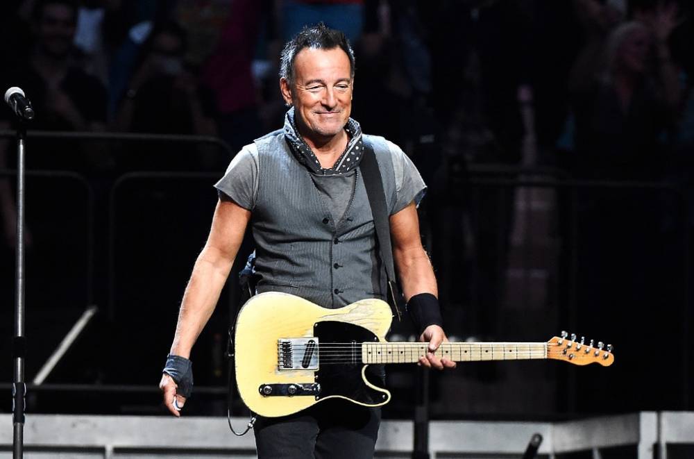 Lucinda Williams - Bruce Springsteen - Bob Dylan - Patti Scialfa - Don Henley - Bruce Springsteen To Share Songs, Stories on 'From His Home to Yours' SiriusXM Special - billboard.com - state New Jersey