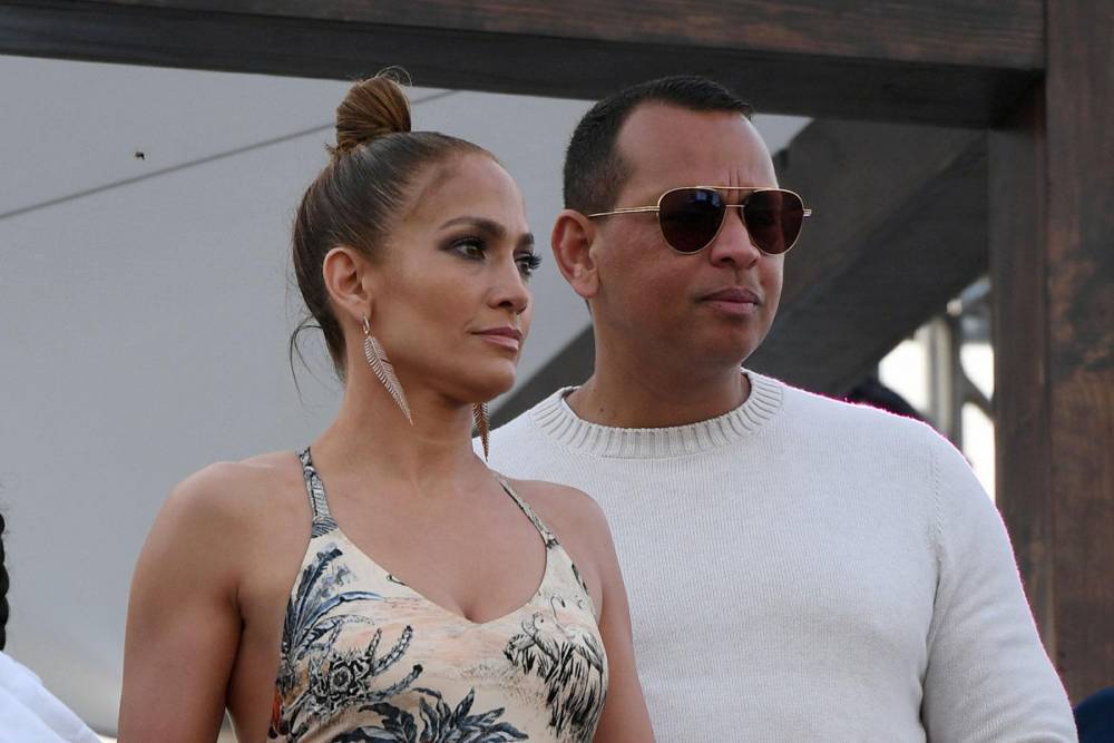 Jennifer Lopez - Alex Rodriguez - Jennifer Lopez’s wedding ‘affected’ by coronavirus pandemic - hollywood.com