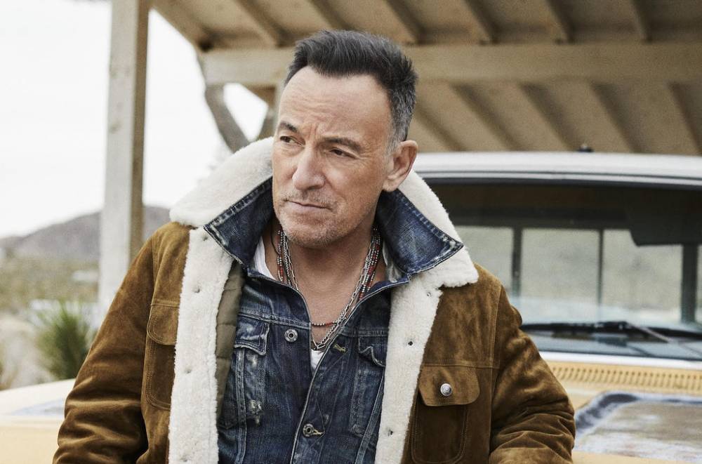 Bruce Springsteen - John Prine - Bruce Springsteen Honors John Prine During SiriusXM Special: 'We're Devastated by the Loss' - billboard.com