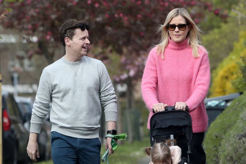 Declan Donnelly - Ali Astall - Declan Donnelly and wife Ali take one-year-old Isla for a stroll during lockdown in London - thesun.co.uk - city London