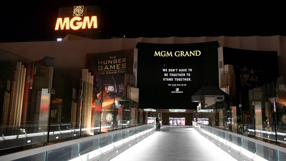 David Spade - Bill Maher - Ray Romano - Jay Leno - Brad Garrett - MGM Resorts Entertainers Raise $11 Million for Furloughed Staffers - hollywoodreporter.com - city Las Vegas