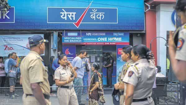 Deposits at large lenders soar post-Yes Bank crisis - livemint.com - city Mumbai