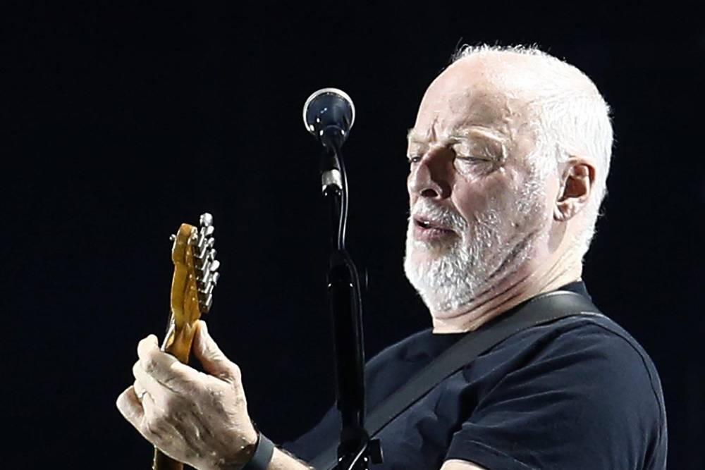 Leonard Cohen - David Gilmour - Pink Floyd Guitarist David Gilmour Livestreams Covers Of Leonard Cohen Classics - etcanada.com - Greece