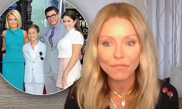 Kelly Ripa - Ryan Seacrest - Kelly Ripa begins crying on LIVE With Kelly and Ryan as she admits her kids 'won't hug' her - dailymail.co.uk