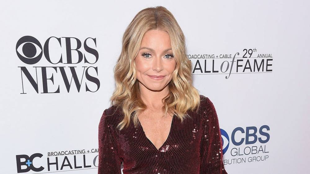 Mark Consuelos - Kelly Ripa - Ryan Seacrest - Kelly Ripa Tears Up Over Tension With Her Kids and Not Seeing Her Parents While Quarantining - etonline.com