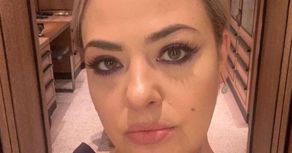 Lisa Armstrong - Ant McPartlin's ex Lisa Armstrong 'makes mouths water' with self-isolation snap - dailystar.co.uk - Britain