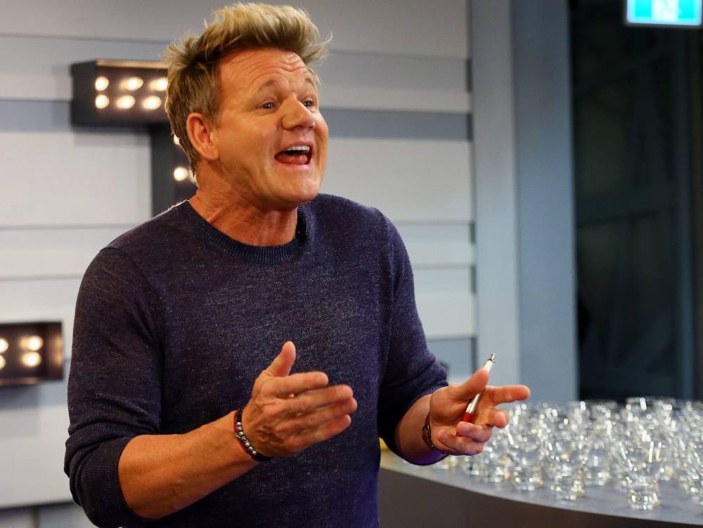 Gordon Ramsay - 'HE'S SWANNING AROUND': Ramsay's neighbours ticked he's self-isolating at country home - torontosun.com - Usa - Britain