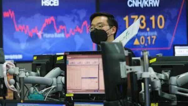 Stocks mixed in Asia as rally eases, Oil climbs - livemint.com - Algeria - Hong Kong - city Tokyo - city Seoul - Russia - city Hong Kong