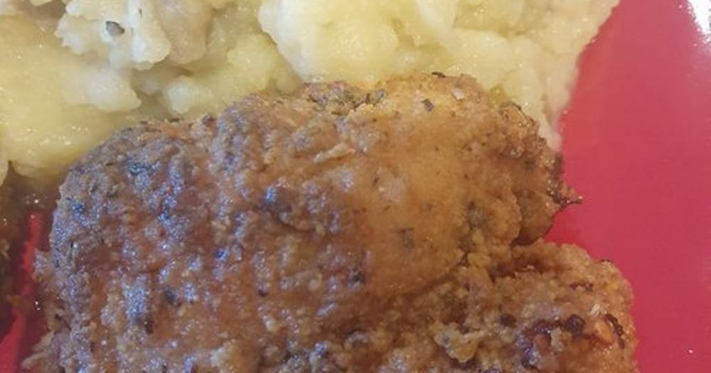 KFC has been scoring fans' cooking attempts - and the replies are brutal - mirror.co.uk - Britain