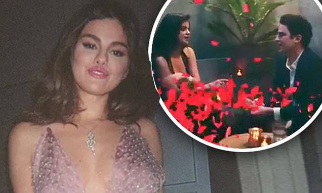Selena Gomez - Selena Gomez reveals she wants a boyfriend but has been 'hitting dead ends' on new song - dailymail.co.uk