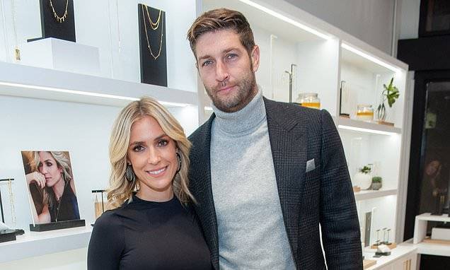 Kristin Cavallari - Jay Cutler - Kristin Cavallari 'believes husband Jay Cutler was attempting to withhold his money from her' - dailymail.co.uk