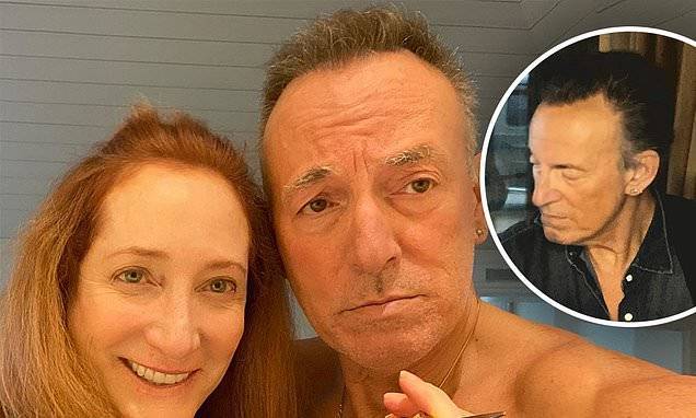 Jennifer Aniston - Bruce Springsteen - Patti Scialfa - Bruce Springsteen gets a 'quarantine' cut from wife Patti Scialfa - dailymail.co.uk