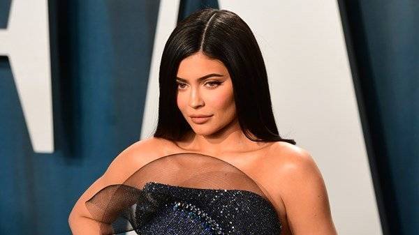 Eric Garcetti - Kylie Jenner - Kylie Jenner says ‘someone close to home’ has tested positive for coronavirus - breakingnews.ie - Usa - Los Angeles - state California