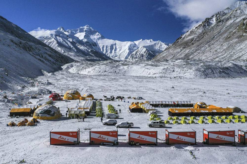 News Agency - China sends survey team to Everest after season canceled - clickorlando.com - China - city Beijing - Nepal