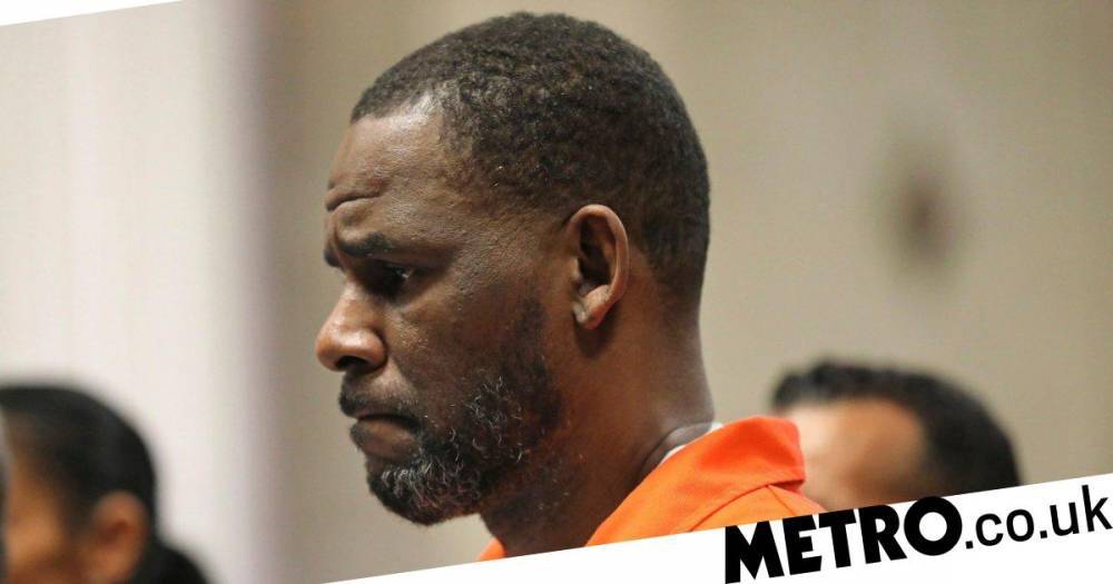 Robert Kelly - R Kelly pleads not guilty to knowingly exposing two people to herpes - metro.co.uk - Britain - city Chicago - county Person