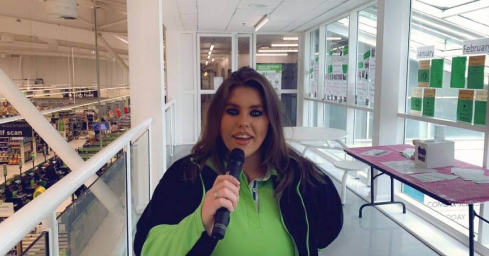 Judy Garland - Eric Clapton - Asda checkout assistant stuns shoppers with iconic song to raise money for NHS - mirror.co.uk