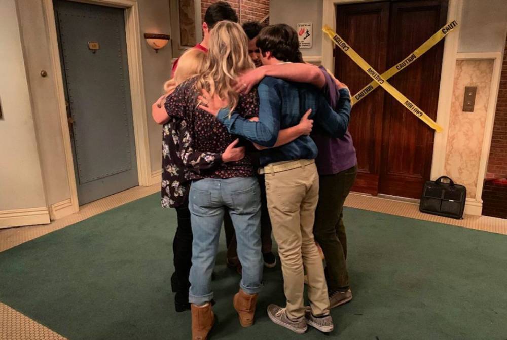 The Big Bang Theory’s Kunal Nayyar posts emotional behind-the-scenes pic from last ever episode - thesun.co.uk