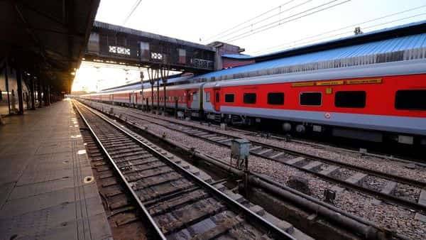 Ashok Gehlot - Hemant Soren - Special trains for stranded students to run from Rajasthan to Jharkhand today: CM Hemant Soren - livemint.com - India
