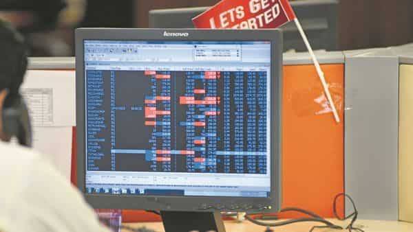 New demat accounts at record high in FY20 as retail investors took to equities - livemint.com - India - city Mumbai