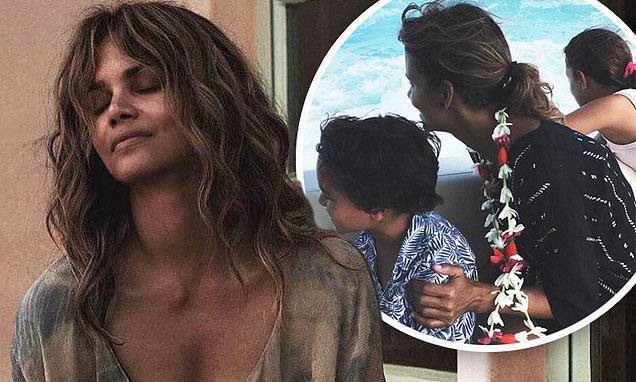 Halle Berry - Halle Berry says homeschooling her two children during quarantine has been a complete 'nightmare' - dailymail.co.uk