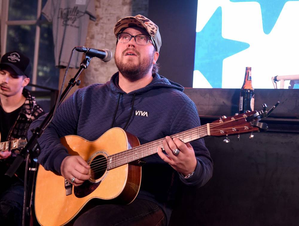 Mitchell Tenpenny Covers Lewis Capaldi’s ‘Someone You Loved’ - etcanada.com - city Nashville