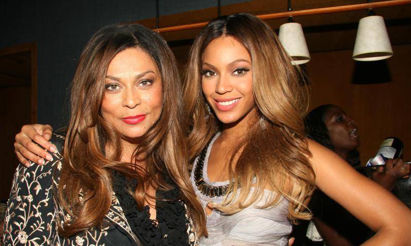 Tina Knowles-Lawson - Beyoncé and family tested so they can spend Mother’s Day together and more - us.hola.com - state Texas - Houston, state Texas