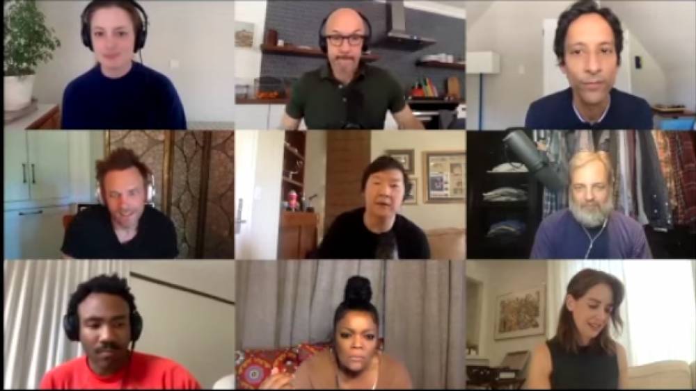 Danny Pudi - Ken Jeong - Gillian Jacobs - Donald Glover - Dan Harmon - Jim Rash - Watch The ‘Community’ Cast’s Virtual Reunion Where Donald Glover Finds Out He’s Not Part Of The Group Chat - etcanada.com - Reunion