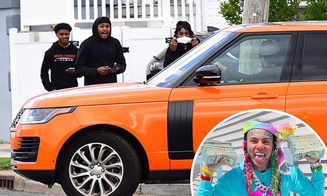 Daniel Hernandez - Tekashi 6ix9ine seen relocating 'for security reasons' after his address is exposed online - dailymail.co.uk - New York