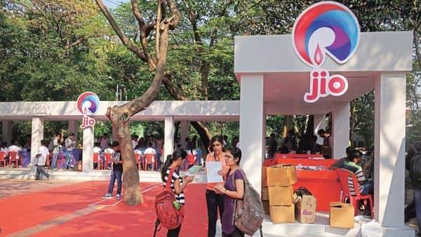 RIL catches analysts flat-footed,and Reliance Jio is to blame again - livemint.com