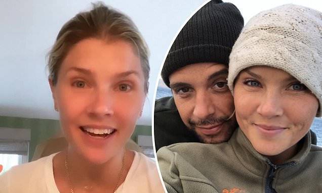 Nick Cordero - Amanda Kloots - Amanda Kloots says Nick Cordero is responsive as she spends first Mother's Day alone with their baby - dailymail.co.uk - South Africa