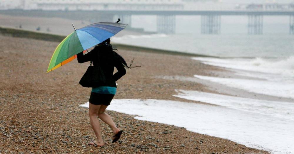 UK weather forecast: Heatwave replaced by wind, rain and frost as temperatures drop - dailystar.co.uk - Britain - city London