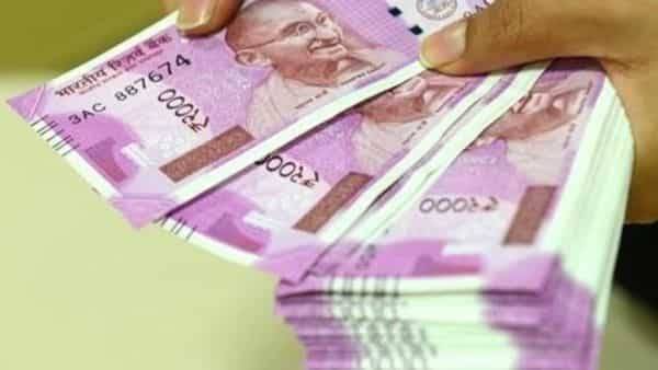 10-yr bond yield jumps 26 bps on government's borrowing plan - livemint.com - city Mumbai
