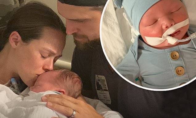 Kara Bosworth's newborn son died after home birth went wrong - dailymail.co.uk - county Orange