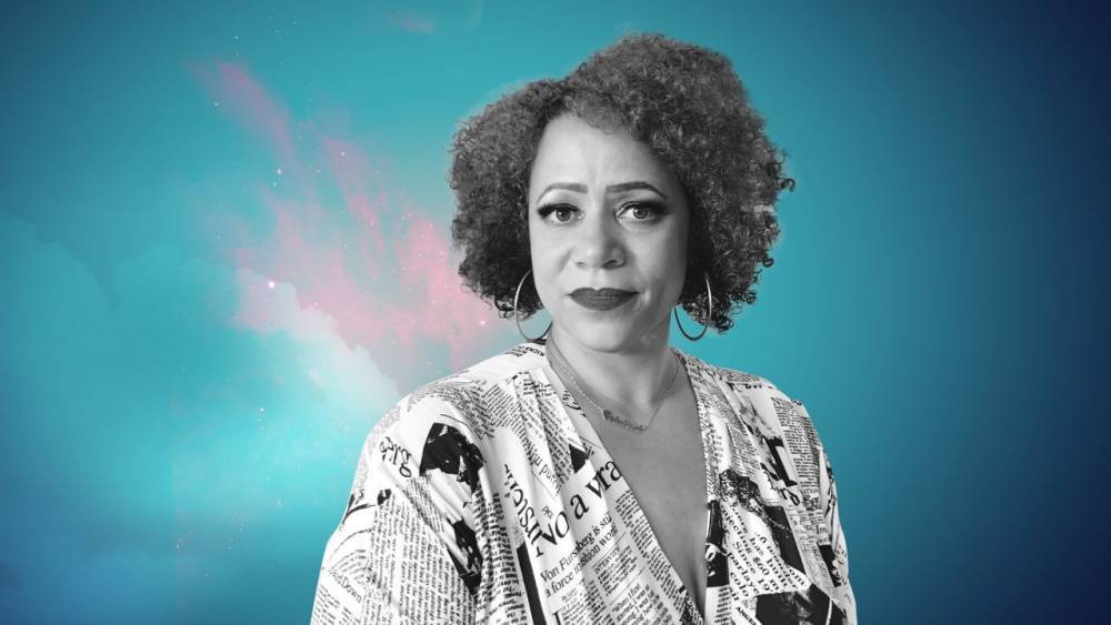 Nikole Hannah-Jones, Pulitzer-Prize Winner, Winds Down With Silk Pillowcases, TJ Maxx PJs, and $10 Candles - glamour.com - New York
