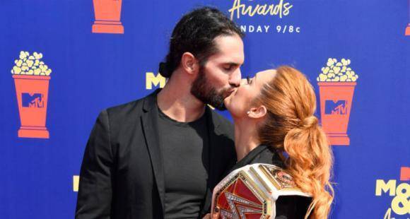 Seth Rollins - WWE: Becky Lynch REVEALS Seth Rollins' reaction to pregnancy: He threw his hands up in the air all excited - pinkvilla.com