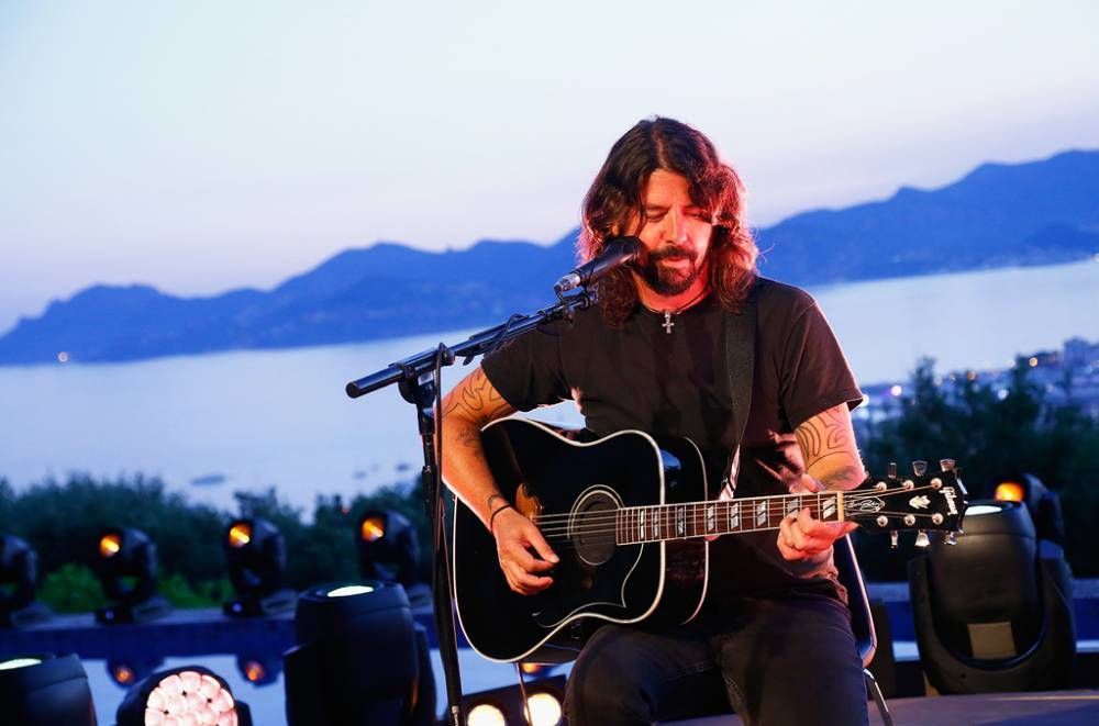 Dave Grohl Pens Passionate Op-Ed About Returning to Stage: 'I Do Know What We Will Do It Again' - billboard.com