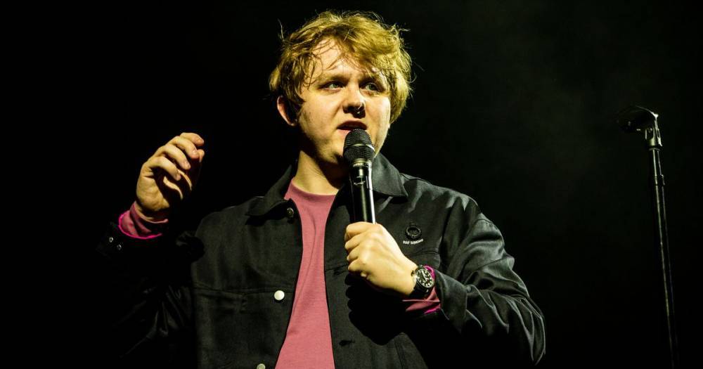 Lewis Capaldi - Lewis Capaldi announces special live stream show from his parent's house - dailyrecord.co.uk - Scotland